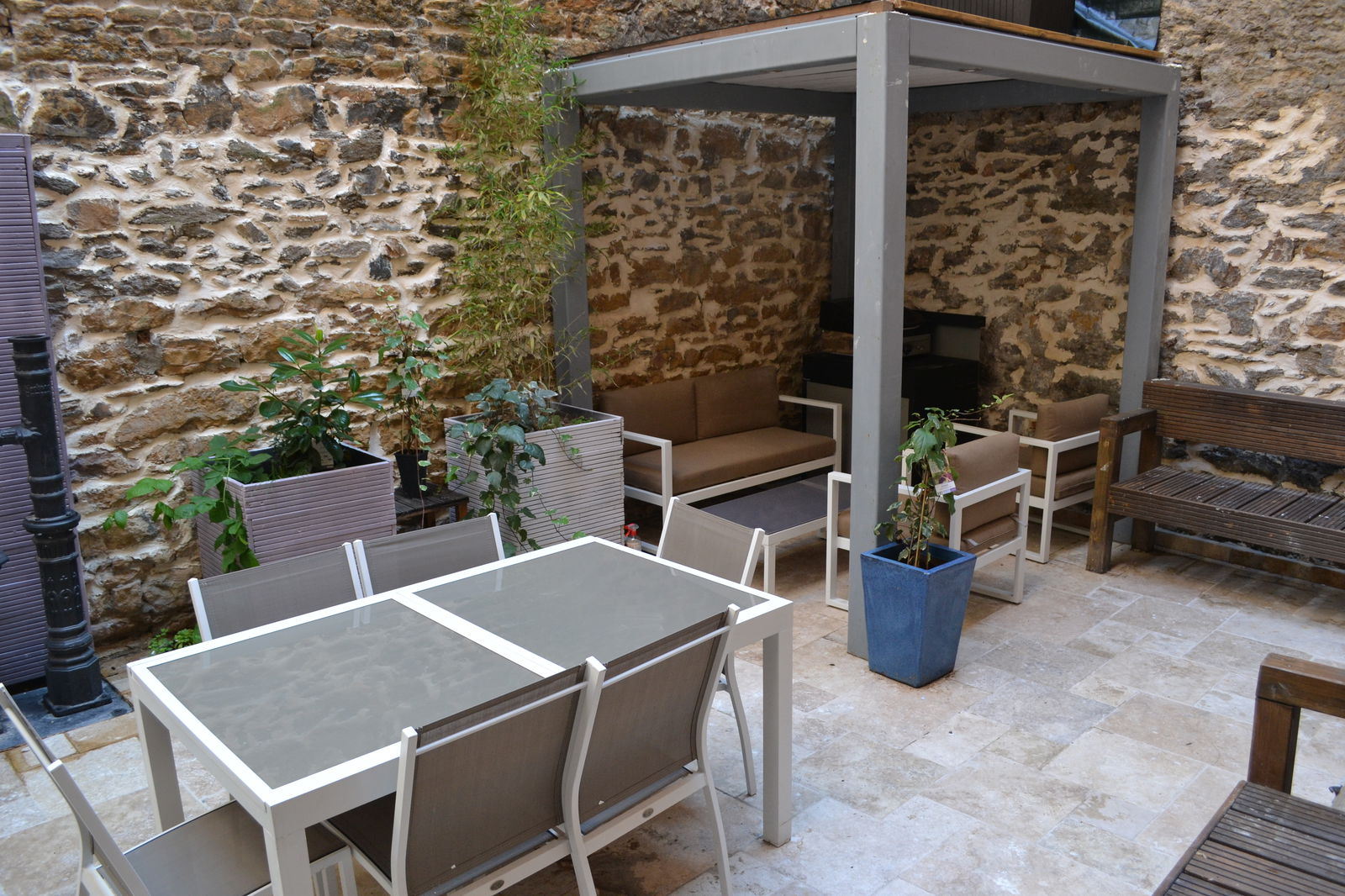 Entire Home Lyon 466808