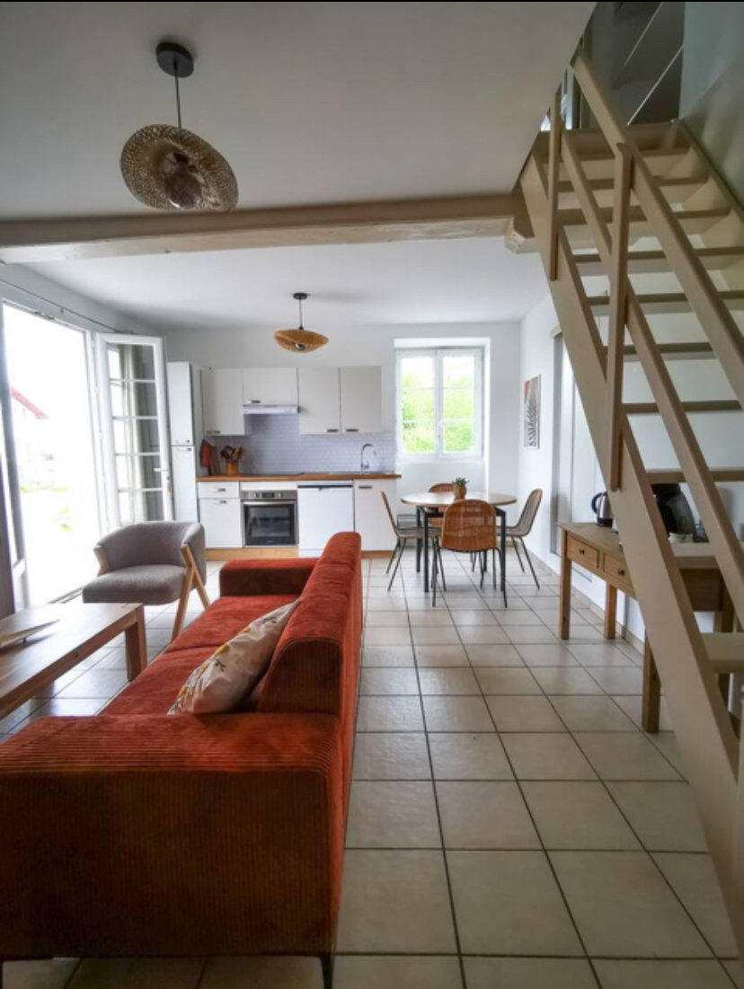 Entire Home Urt 677912