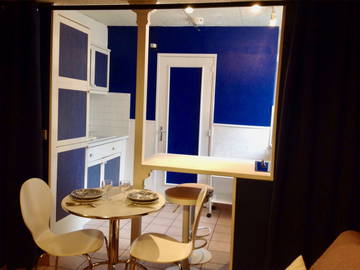 Roomlala | 30 m² Studio met Terras Dichtbij Parijs en Disneyland