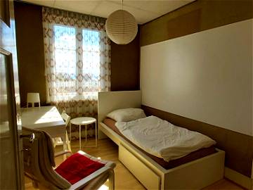 Roomlala | 32) Chambre + Rangement, Vue Lac & Montagne, 3min Bus&Métro