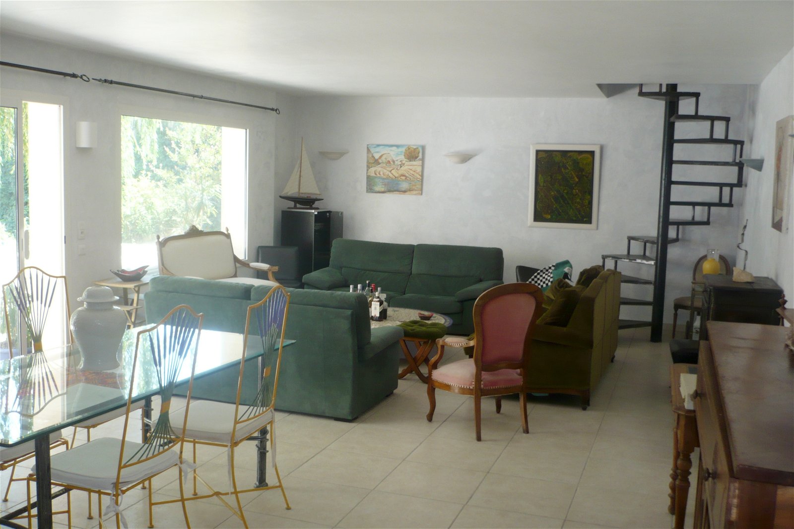 Unabhängiges Studio Rognonas 92296