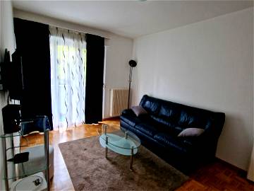 Roomlala | 3p Apartment In The Heart Of Geneva