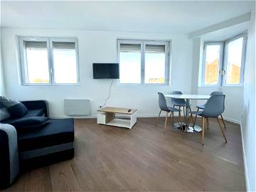 Roomlala | 4 BEDROOM APARTMENT IN SHARING AVAILABLE