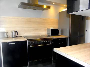 Roomlala | 4 Bedroom Shared Apartment in Laxou (10 Min From Nancy)