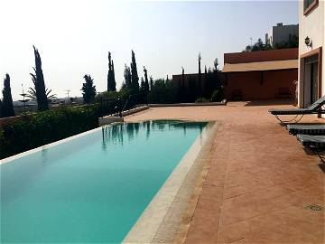 Roomlala | 4 Bedrooms Cosy Villa with Pool T42027