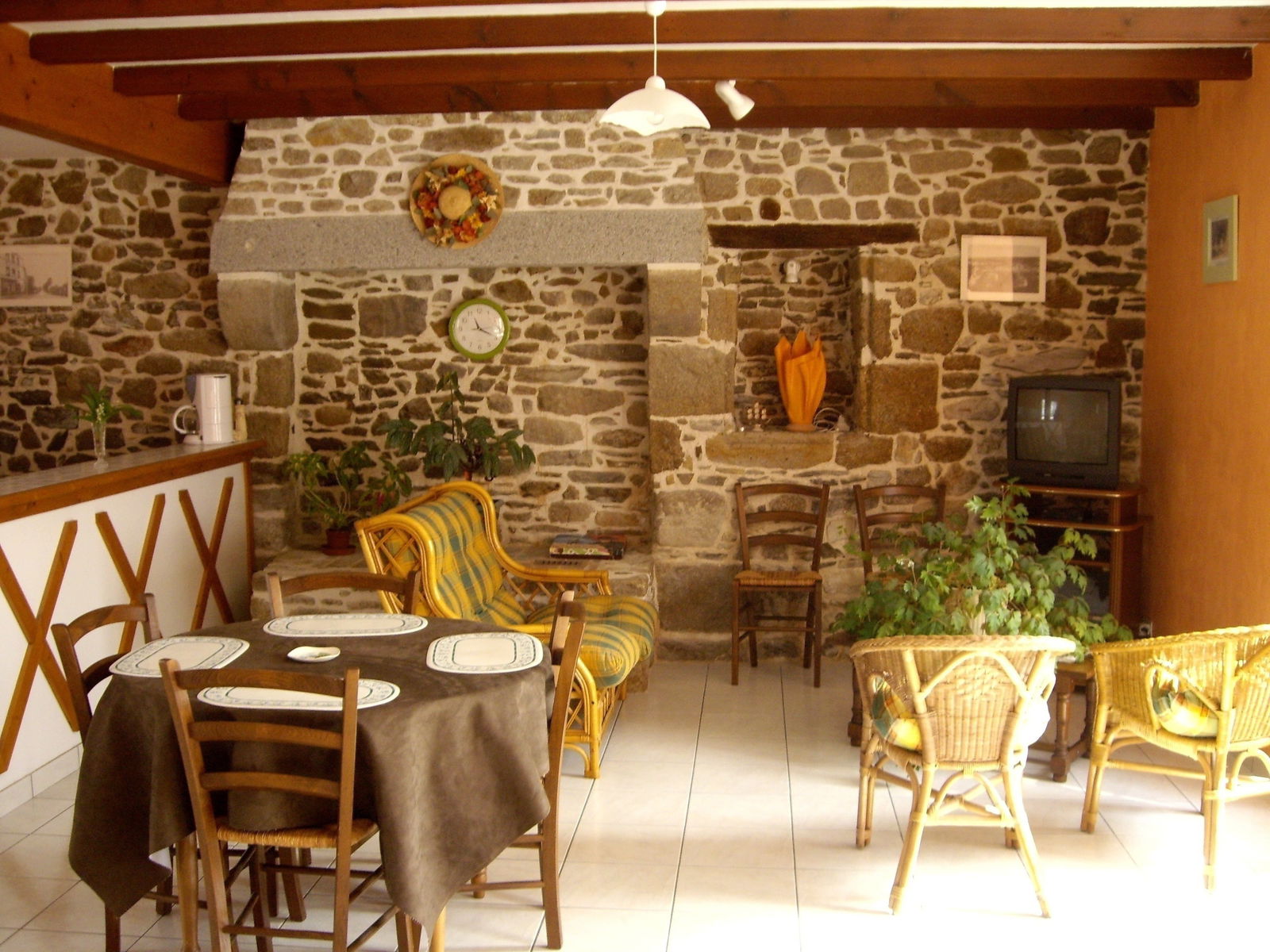 Bed And Breakfast Saint-Broladre 28878