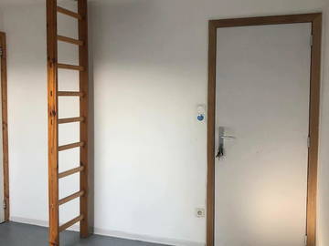 Roomlala | 4 Kots Restando 2 Passos de HE Condorcet