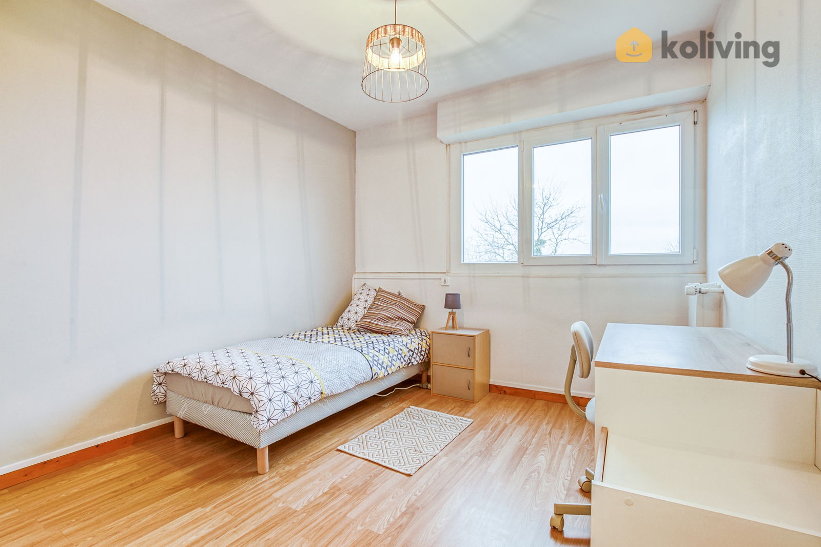 Kolokacja Évry-Courcouronnes 244223