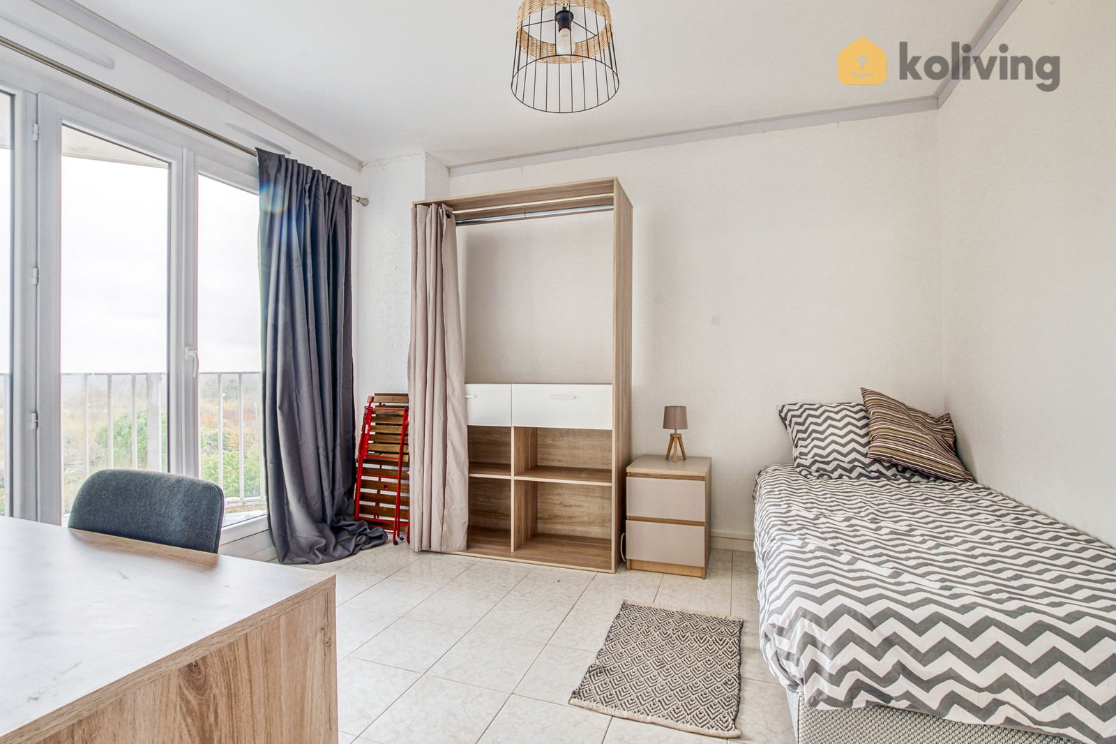 Kolokacja Évry-Courcouronnes 244223