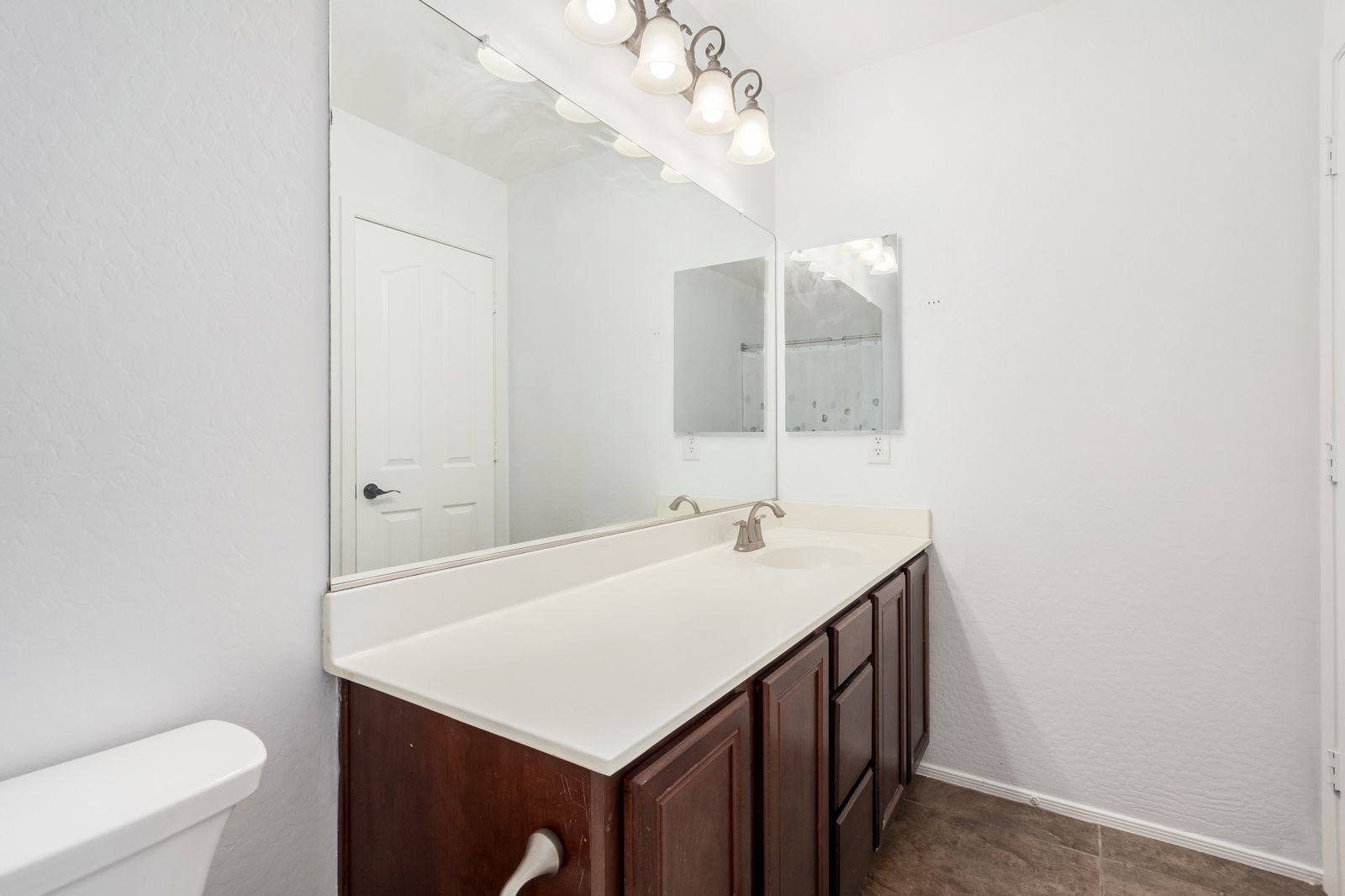 Coliving Goodyear 543024