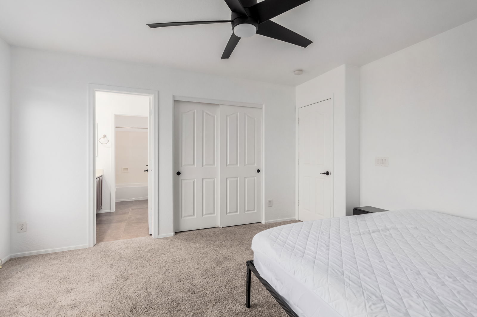 Coliving Goodyear 543024