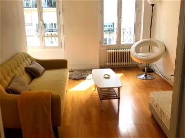 Roomlala | 48 Sqm Spacious One Bedroom Apartment - Excellent Conditions