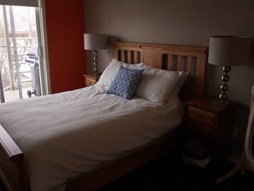 Roomlala | 5 måneders leje (kun pige): Smukt møbleret værelse i man