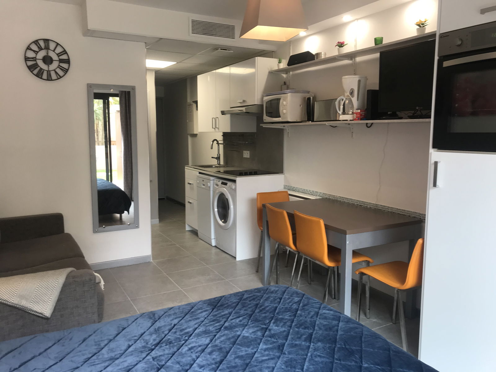 Independent Studio Cannes 268572