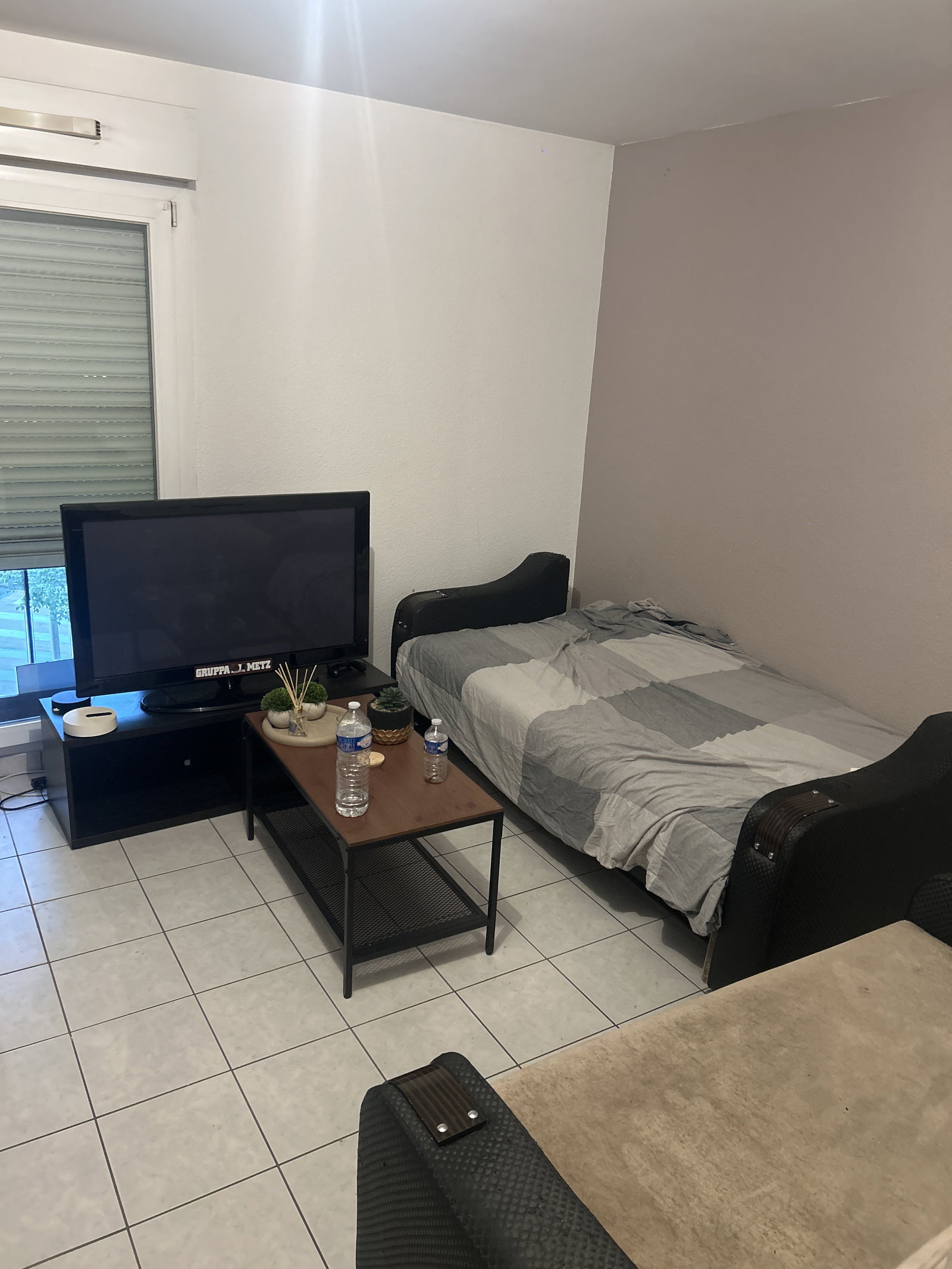 Entire Home Metz 674209