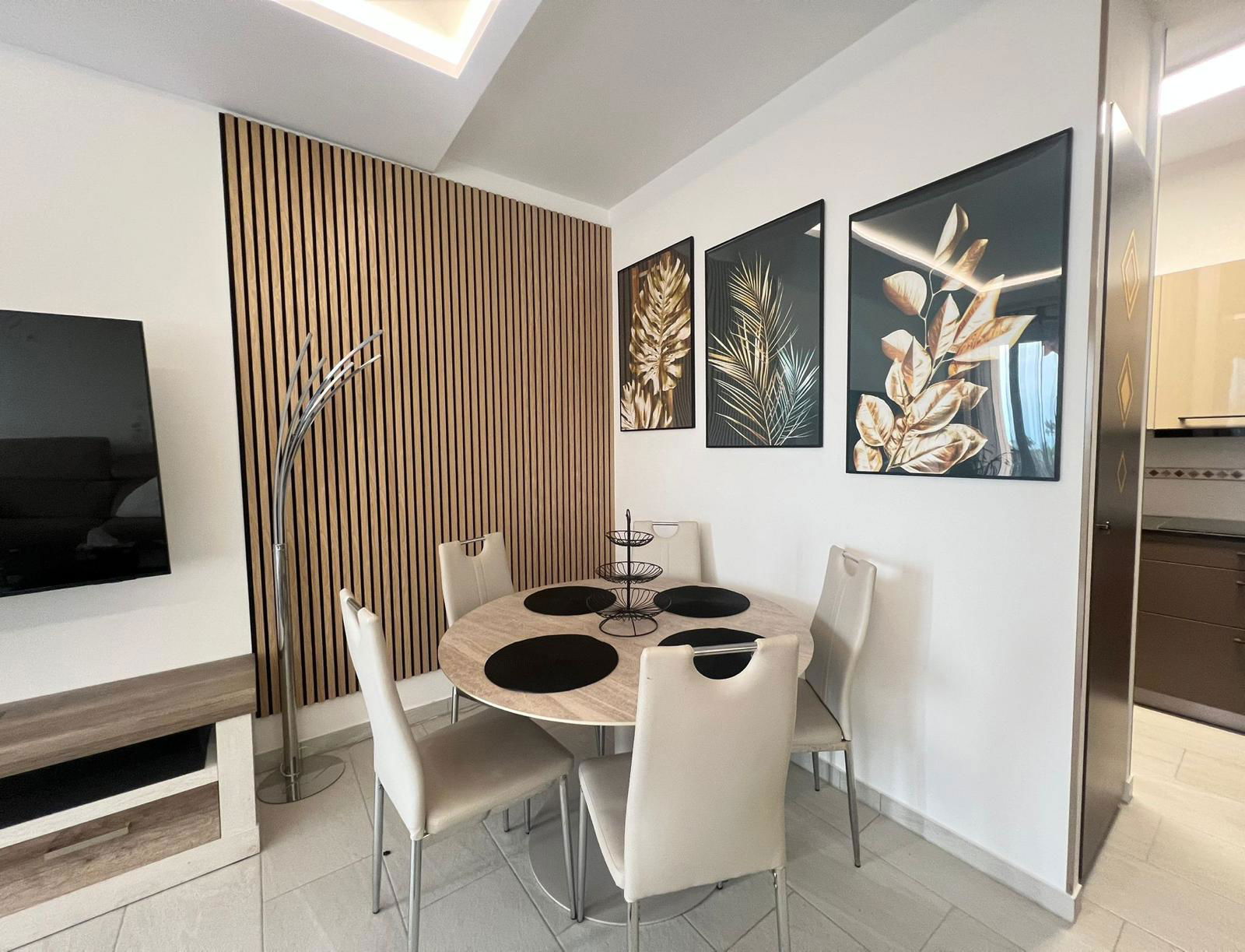 Hela Huset Montreux 649229