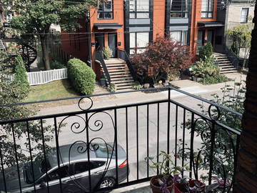 Roomlala | 7 1/2 appartement nabij Monkland en 5 minuten van Villa Maria