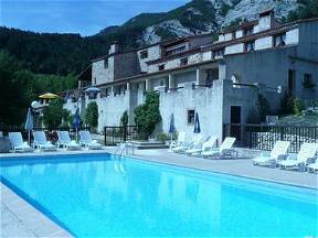 7 Gîtes With Swimming Pool + Tennis