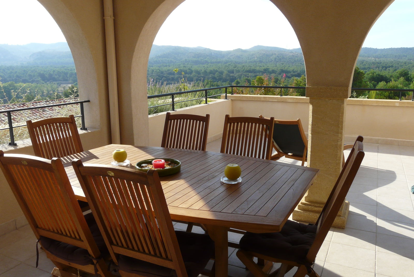 Entire Home Mallemort 70114