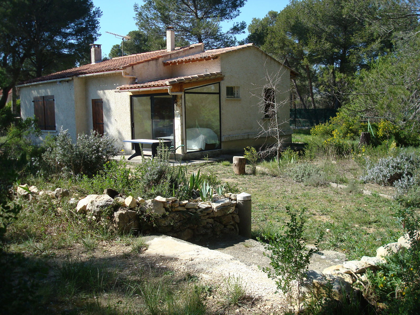 Onofhängeg Studio Lambesc 70785