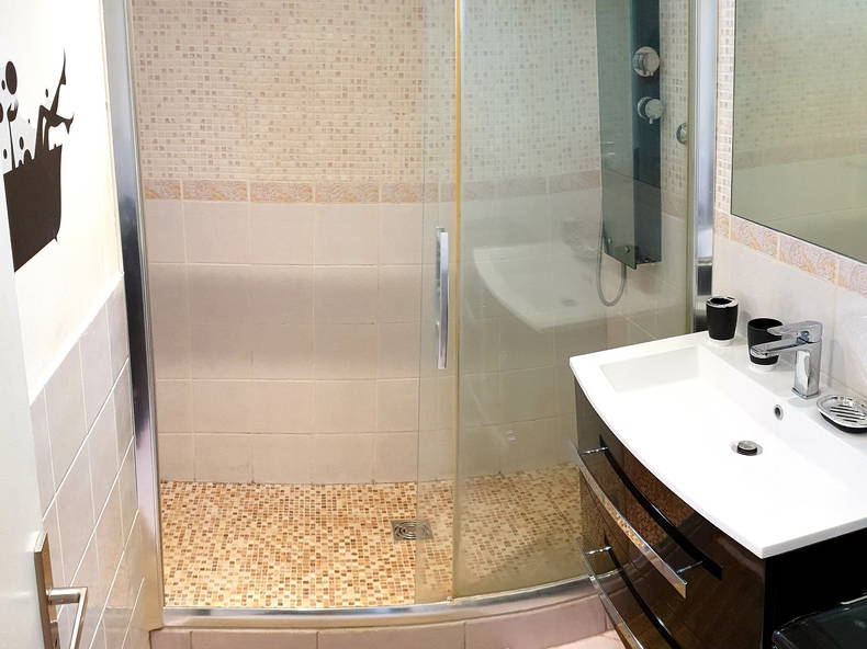 Kolokation Cergy 258134-5