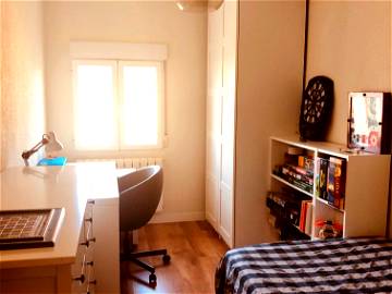 Roomlala | A - Located 15 Min. From The City Center