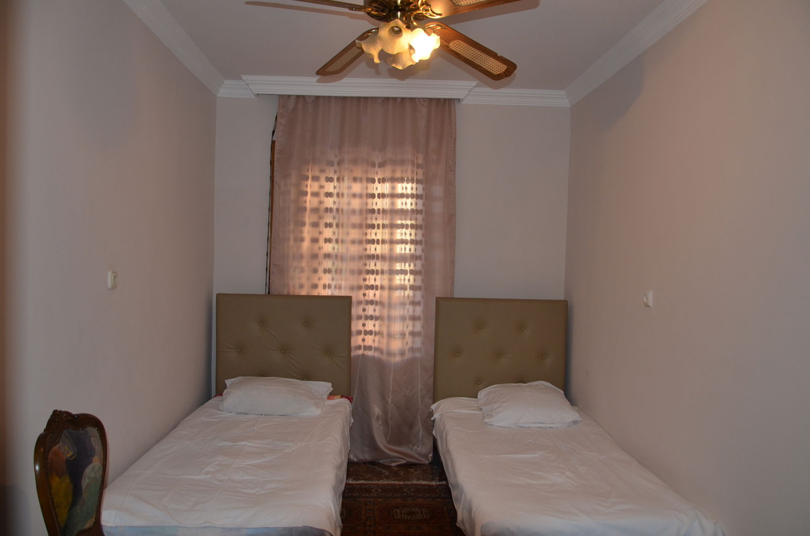 Studio Indépendant Makhinjauri 101203