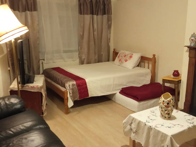 Homestay Hounslow 234145