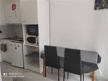 Studio À Louer Aimargues 30098