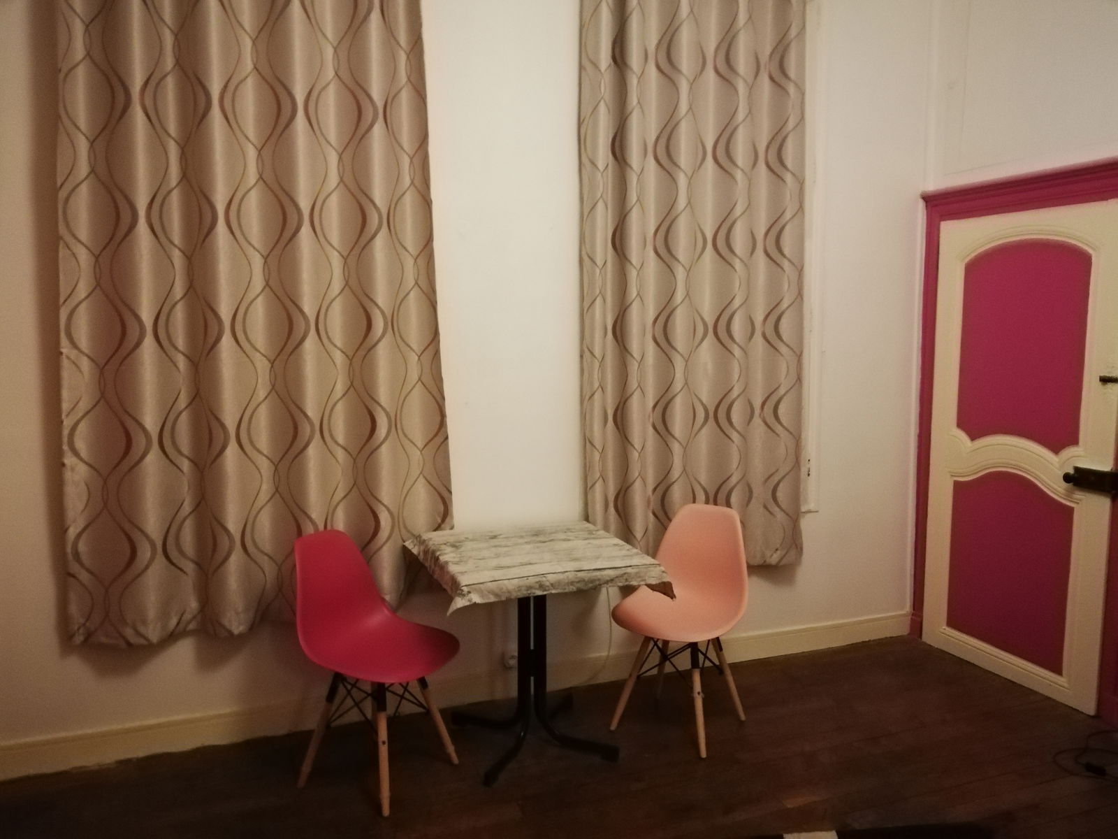 Entire Home Sens 149239