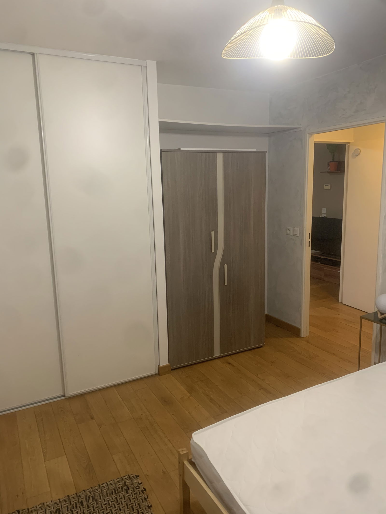 Estudio Independiente Bussy-Saint-Georges 256134