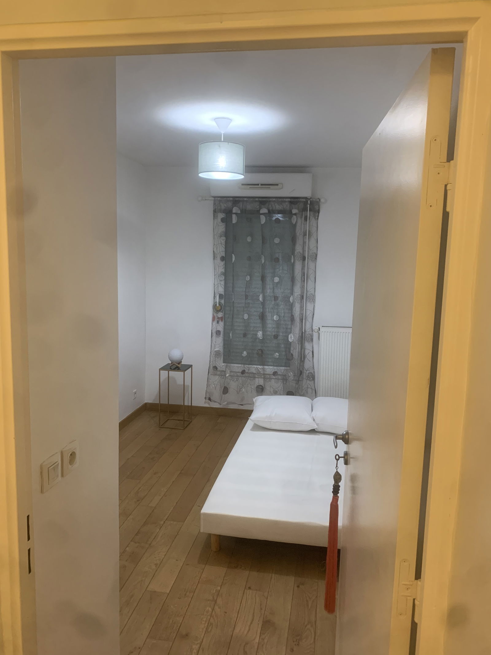 Estudio Independiente Bussy-Saint-Georges 256134
