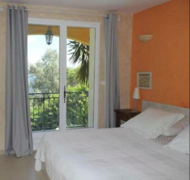 Habitaciones De Huéspedes La Turbie 98403