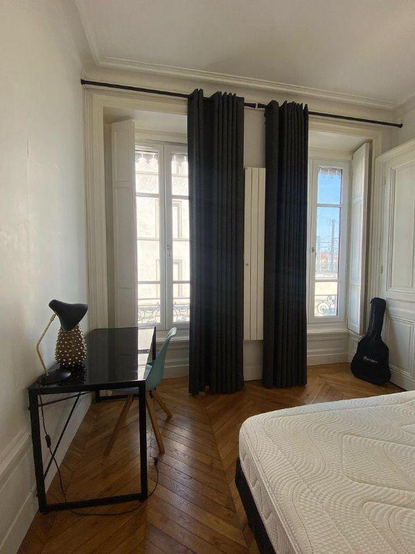 Colocação Lyon 250419