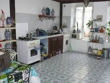 Roomlala | Acomodação compartilhada ampla em uma grande vila