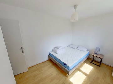 Roomlala | Acomodação compartilhada charmosa - Cergy