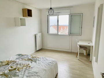 Roomlala | Acomodação compartilhada com tudo incluído em Troyes
