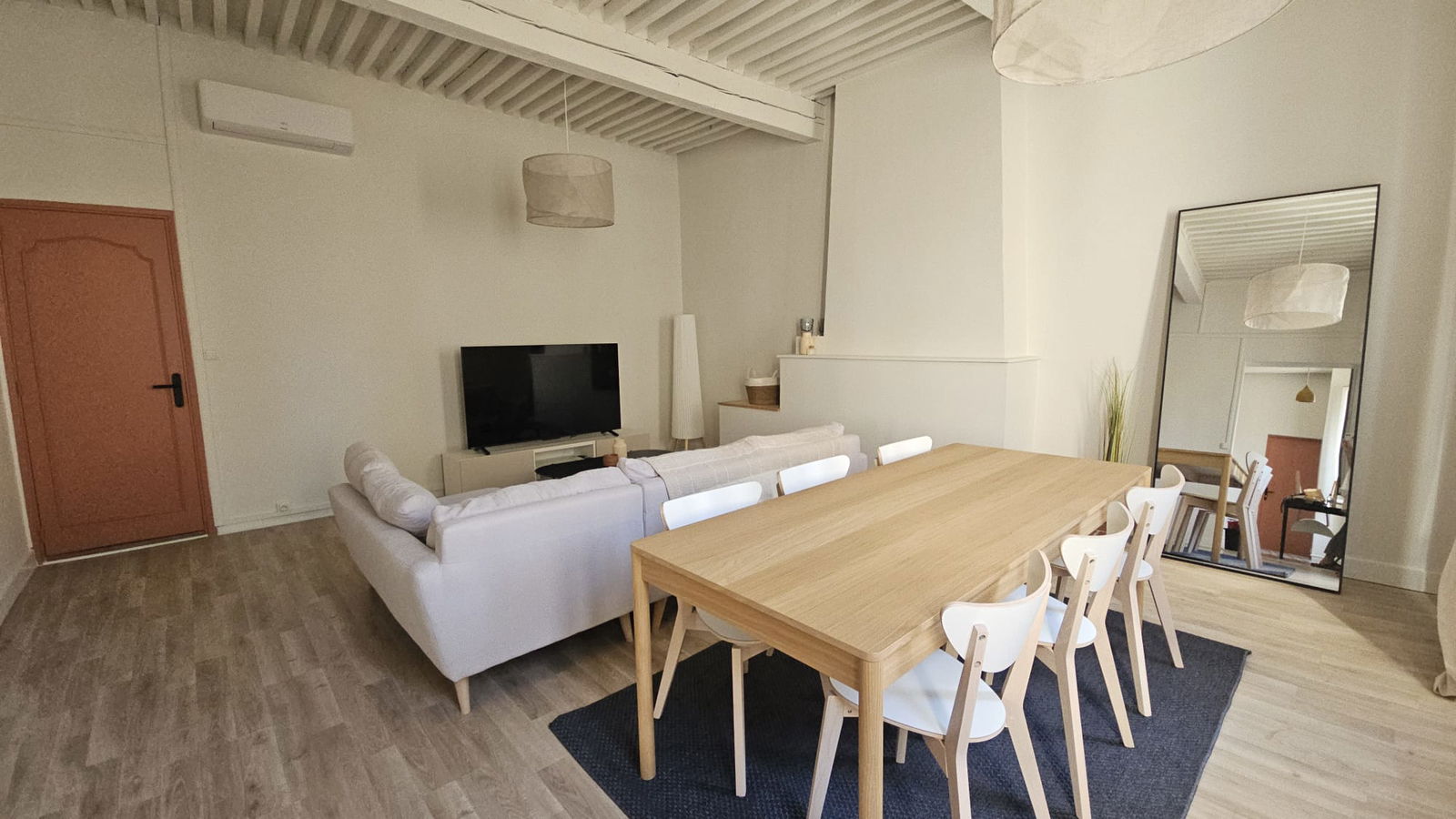 Colocação Carpentras 594823