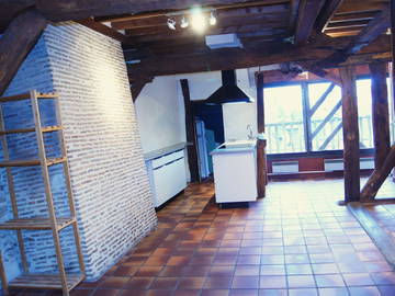 Roomlala | Acomodação compartilhada em um apartamento triplex incomum