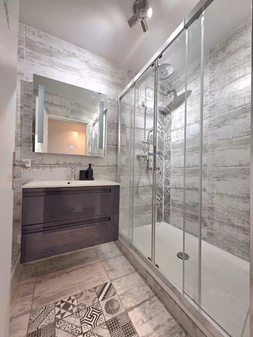 Colocação Créteil 635047