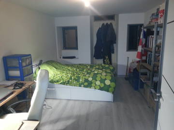Roomlala | Acomodação compartilhada em um grande duplex em Gex