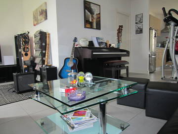 Roomlala | Acomodação compartilhada em uma casa nova