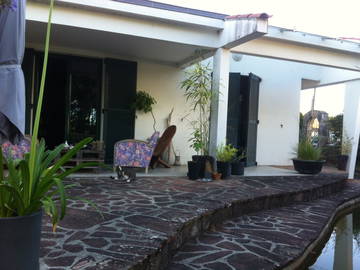 Roomlala | Acomodação compartilhada em uma vila perto do centro da cidade 