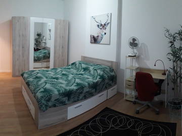 Roomlala | Acomodação compartilhada Gilly perto de HELHA