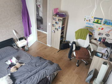 Roomlala |  Acomodação compartilhada harmoniosa em uma casa nova de 4 anos