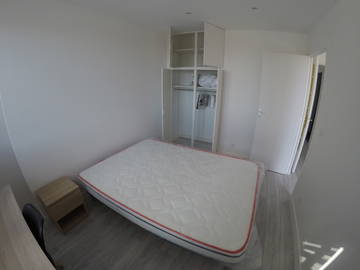 Roomlala | Acomodação compartilhada mobiliada com tudo incluído nos portões de La Défense