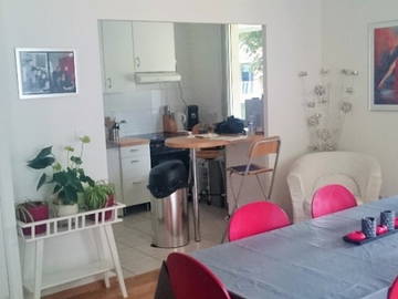 Roomlala | Acomodação compartilhada na estação de metrô e trem de Lilleeurope