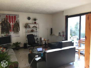 Roomlala | Acomodação compartilhada para 5 pessoas em uma casa com jardim