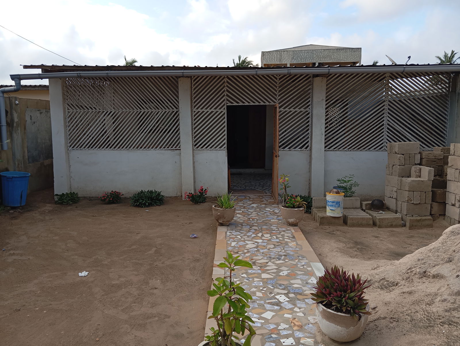 Unabhängiges Studio Lomé 632396