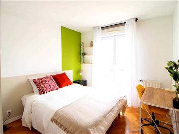 Roomlala | Adorable Chambre De 10 M² à Louer à Saint-Denis - SDN08